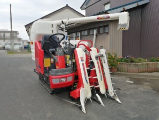ヤンマー　コンバイン　GC215G
